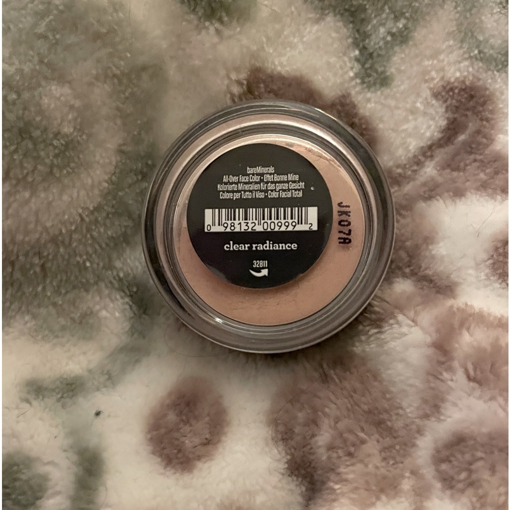 Bare minerals eye shadow in clear radiance. (New)